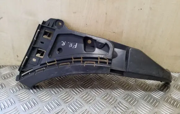Volvo XC90 Front bumper mounting bracket 08620564