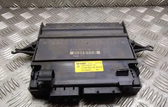Mercedes-Benz S W220 Other control units/modules 2208205685 A2209104236