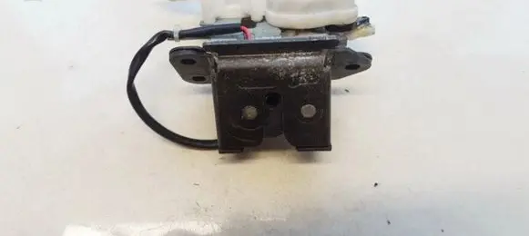 Mazda 6 Tailgate/trunk/boot lock/catch/latch B6701