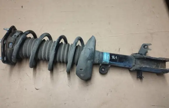 Honda CR-V Front shock absorber/damper 51610T1TE031M1