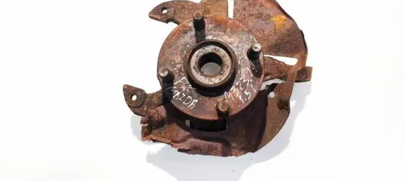 Mazda 323 F Front wheel hub
