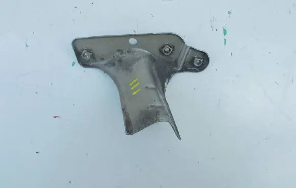 Skoda Fabia Mk2 (5J) Fender mounting bracket 5J0821141