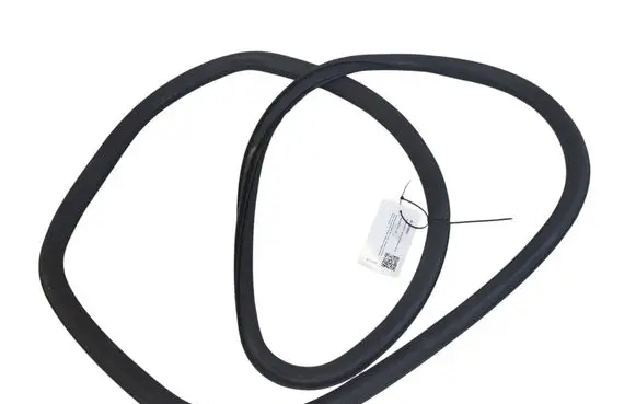 Opel Astra J Front door rubber seal 13259929