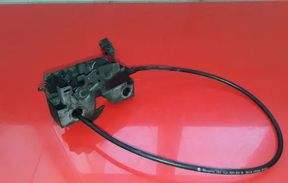 Seat Toledo IV (NH) Engine bonnet/hood lock/catch 5JA823531B