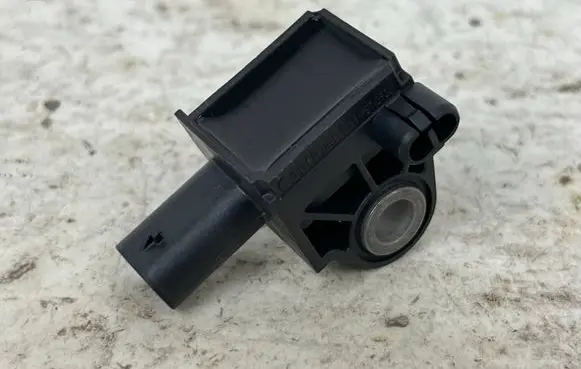 BMW X5 F15 Airbag deployment crash/impact sensor 9224177
