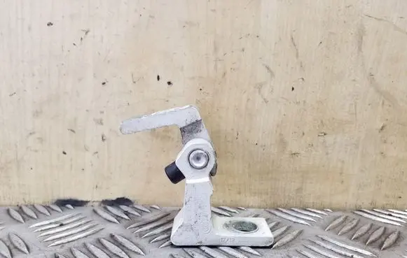 Skoda Superb B6 (3T) Front door upper hinge 5N0831402