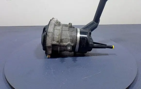 Peugeot 308 Power steering pump 9672719980