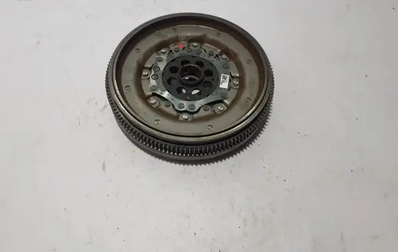 Skoda Octavia Mk4 Dual mass flywheel 05L105266K