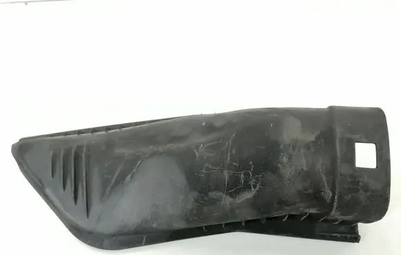 BMW 5 E60 E61 Air filter box cover 7789109