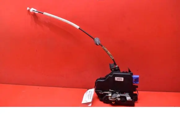 Volkswagen Touareg I Rear door lock 3D4839016