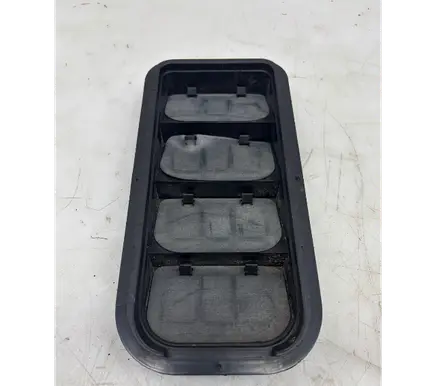 Volkswagen Crafter Quarter panel pressure vent 7N0819465E