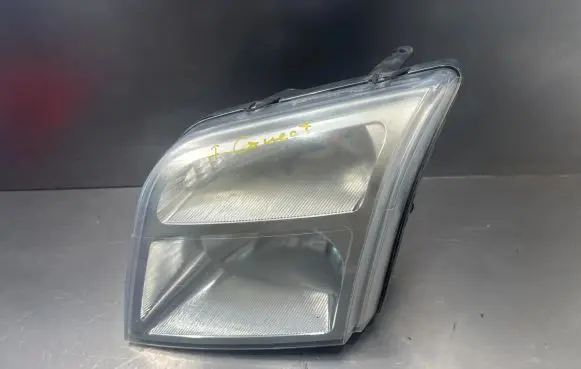 Ford Connect Headlight/headlamp 2T141300539140748 39140748