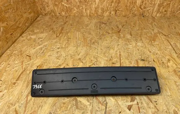 BMW 2 F44 Fender mounting bracket 8075570