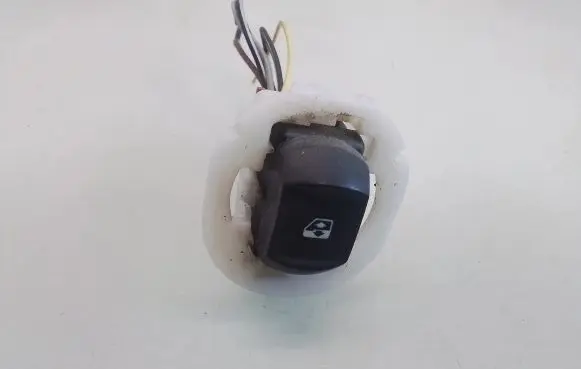 Renault Megane II Electric window control switch