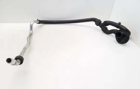 Mercedes-Benz C W204 Engine coolant pipe/hose A2045060260 3013710