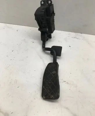 Audi A6 S6 C6 4F Accelerator throttle pedal 4F2721523 6PV00898402