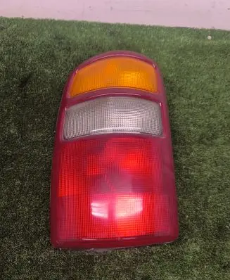 Chevrolet Tahoe Rear/tail lights 16525375