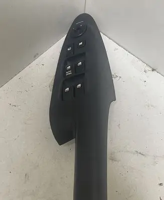 Hyundai Tucson JM Electric window control switch 935702E200