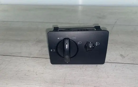 Ford Focus Light switch 7M5T13A024LA