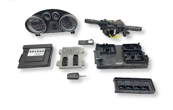 Opel Insignia A Engine ECU kit and lock set 12632592 25947775 13501980