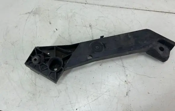 Opel Vivaro Radiator support slam panel bracket 93868911