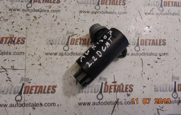 Toyota Auris 150 Windscreen/windshield washer pump