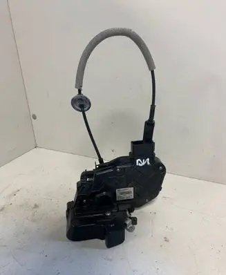 Volvo V70 Front door lock 31253286 A048317