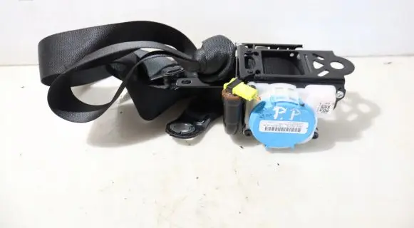 Peugeot 108 Front seatbelt