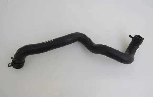 Mercedes-Benz CLS C218 X218 Engine coolant pipe/hose A2185011082