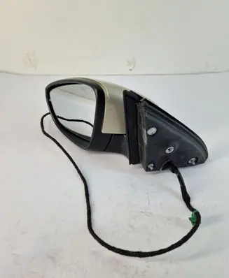 Volkswagen Jetta VI Front door electric wing mirror 20175001