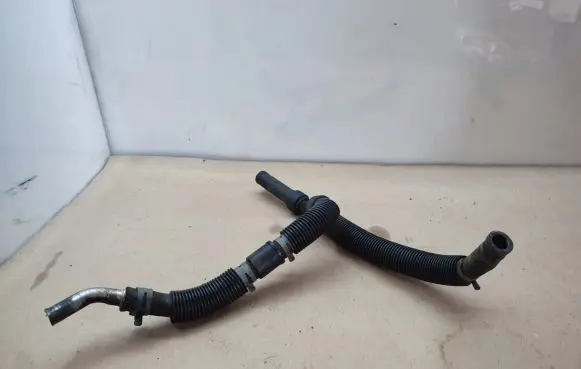 Chrysler Grand Voyager V Engine coolant pipe/hose