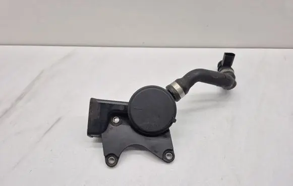 Mercedes-Benz Sprinter W906 Breather/breather pipe/hose A6420100291