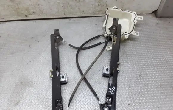 Seat Altea Front window lifting mechanism without motor