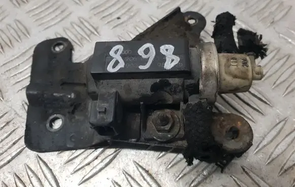 Audi A4 S4 B5 8D Turbo solenoid valve 1H0906627A