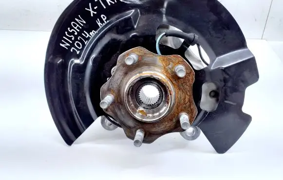 Nissan X-Trail T32 Front wheel hub 400154PM0A