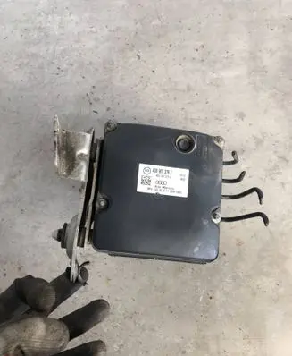 Audi A6 S6 C6 4F ABS Pump 4G0907379F 4G0614517P