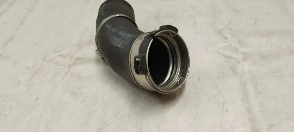 Volvo XC60 Intercooler hose/pipe 31657738