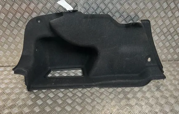 BMW 3 G20 G21 Trunk/boot side trim panel 7438299