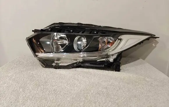 Honda HR-V Headlight/headlamp 1007R006