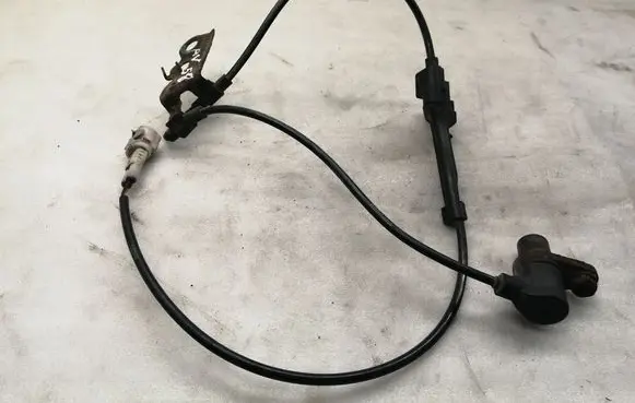Toyota Avensis T250 ABS brake wheel speed sensor 8954302040 0265006