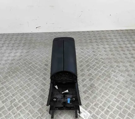 Mercedes-Benz C W205 Center console A2056800850