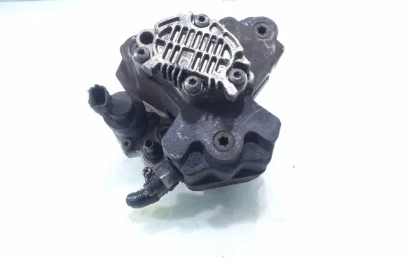 Volvo V70 Fuel injection high pressure pump 0445010043 8642777