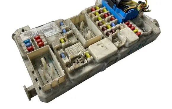 Ford Focus Fuse module 8M5T14014 7M5T14A073 846527080225