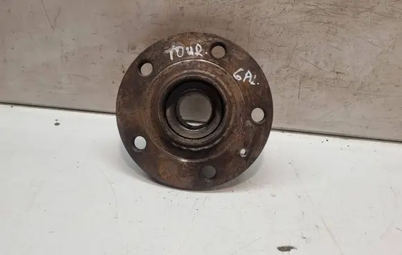 Volkswagen Touran I Rear wheel ball bearing 