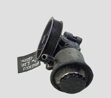 Toyota Avensis T250 Power steering pump