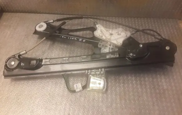 Mercedes-Benz E W211 Front door electric window regulator 2117200146 A2117200146