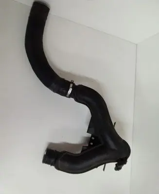 Maserati Ghibli Intercooler hose/pipe 670001350