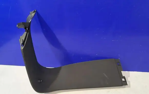 Mercedes-Benz GLA W156 X156 Tailgate trim A1567400171