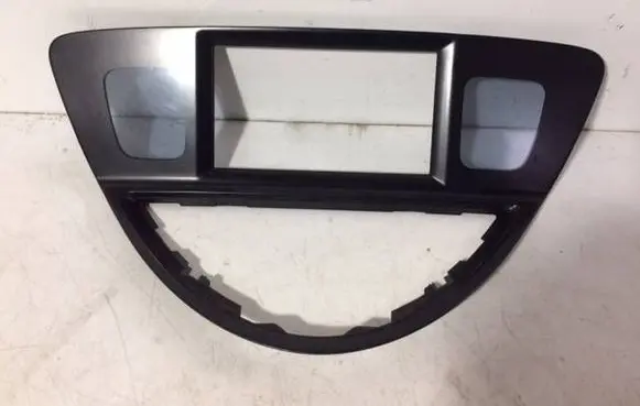 Subaru Tribeca Radio/GPS head unit trim 