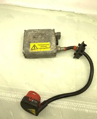 Audi A6 S6 C5 4B Headlight ballast module Xenon 5DV00776025